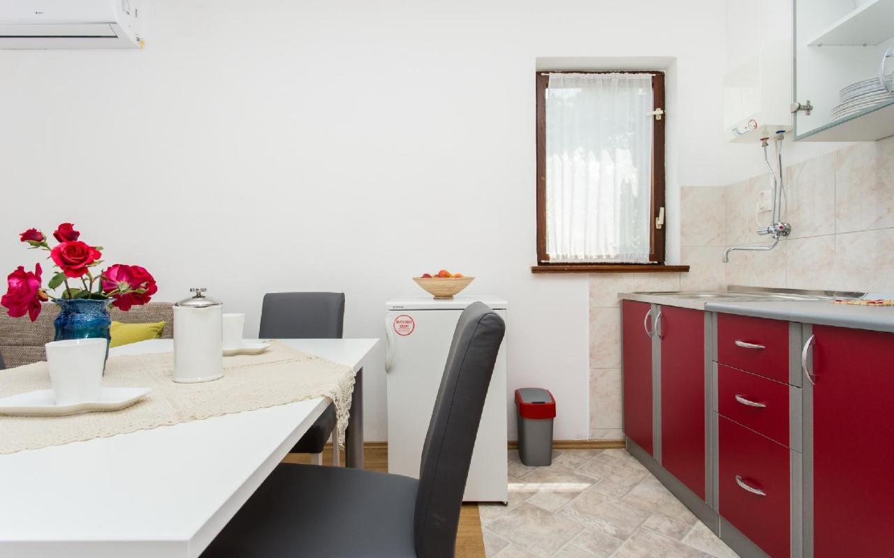 Apartman Broznic Šilo Exterior foto